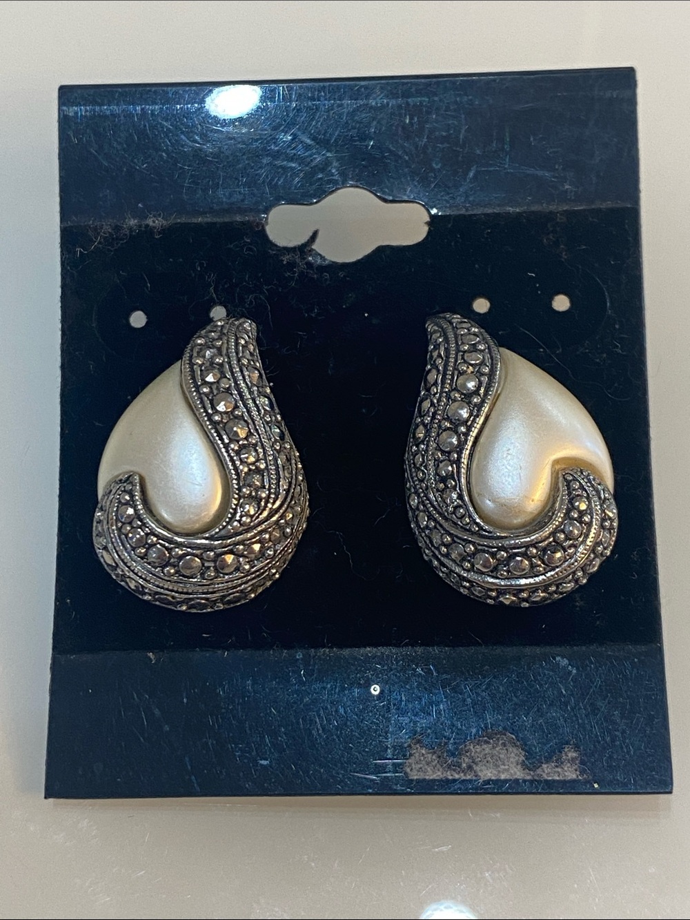 Vintage art deco style Avon earrings